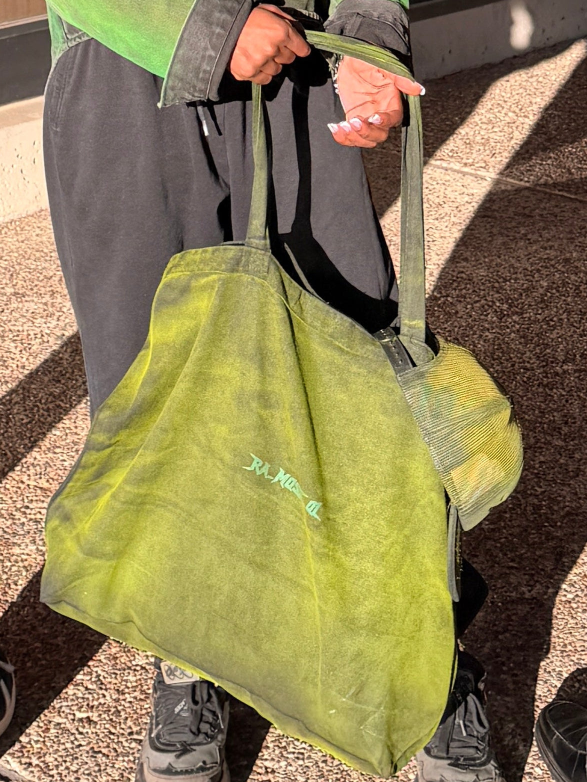 RA_MOSS_TOTE